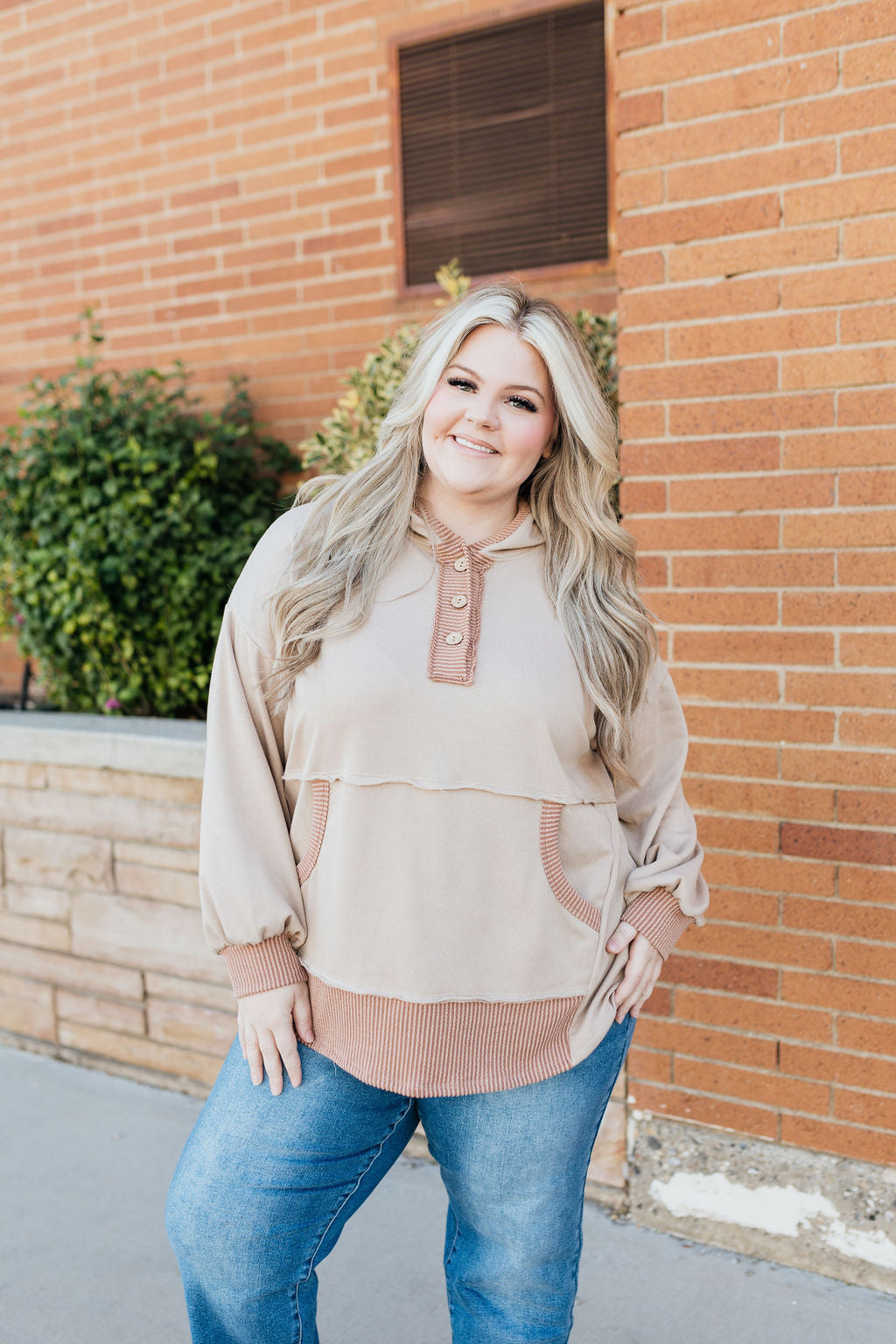 Rikki Hoodie *ALL SALES FINAL* (S Left)