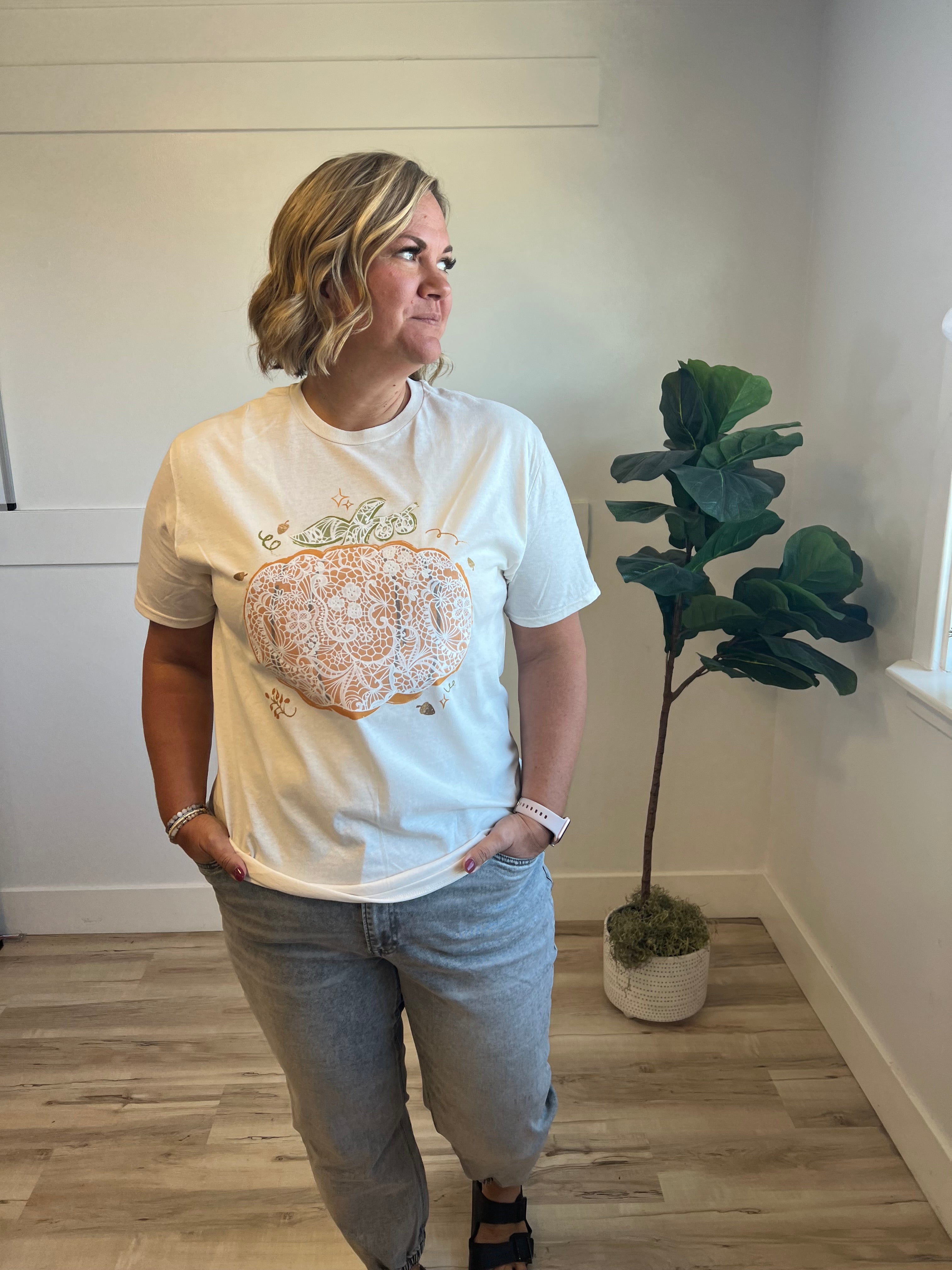 Lace Pumpkin Tee *ALL SALES FINAL*