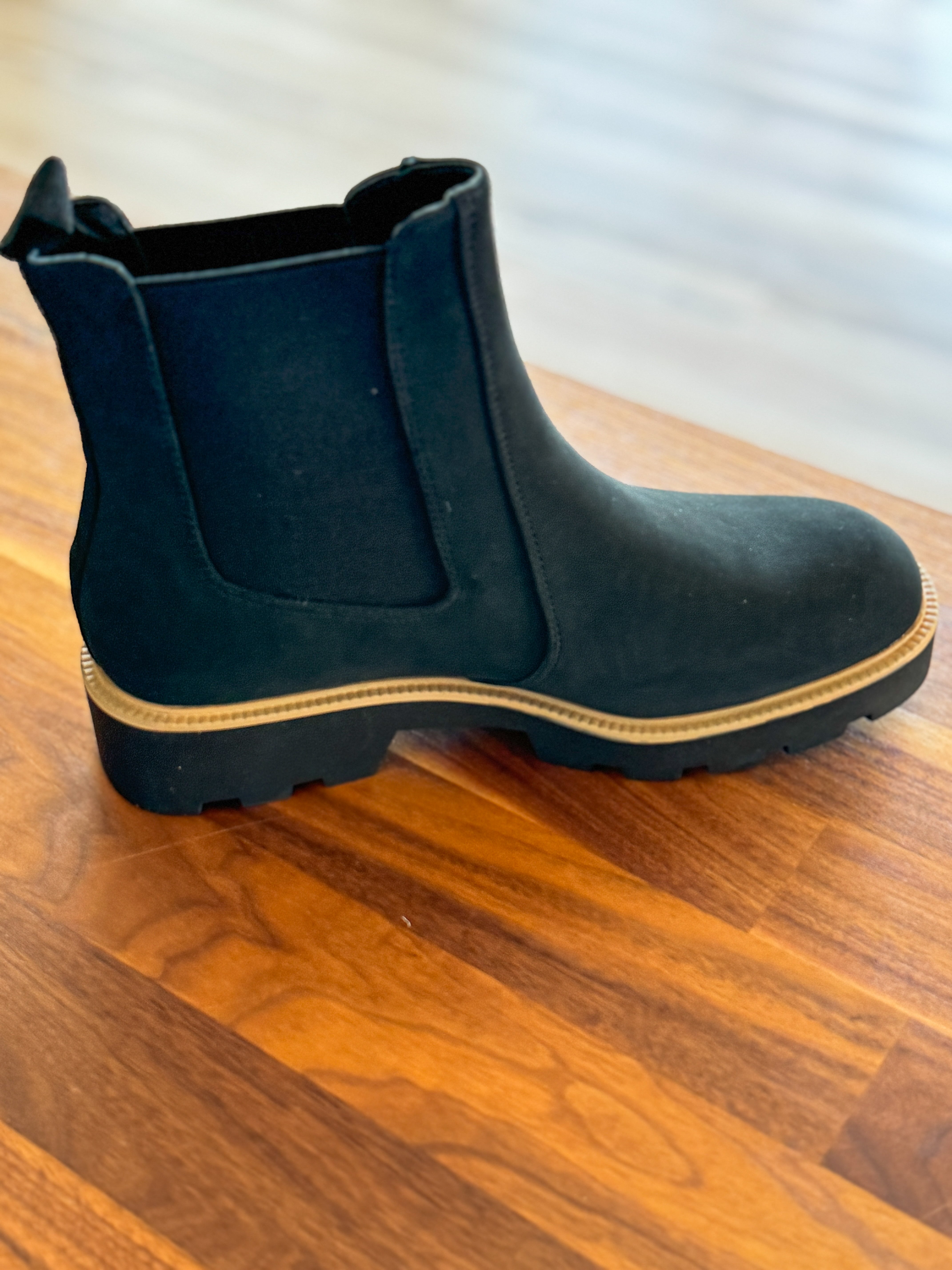 Rev Boot *All Sales Final!!!* Size 7.5, 9, 11 Left