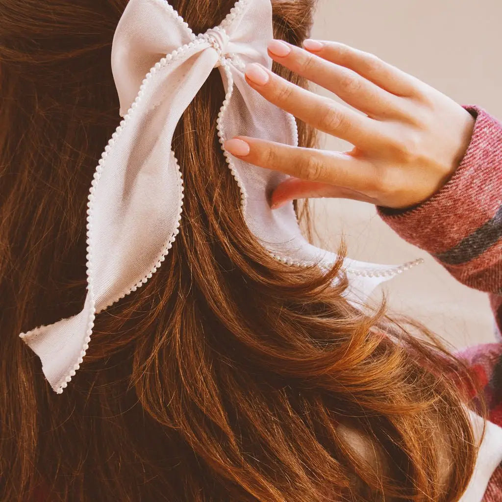 ANDI Pearl Long Bow Clip