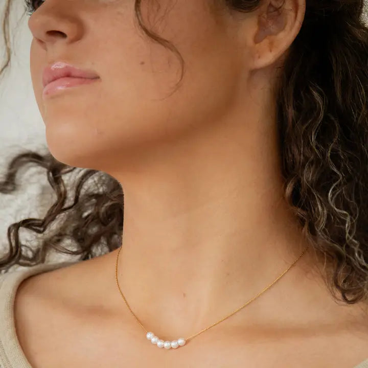 ANDI Mini Pearls Necklace