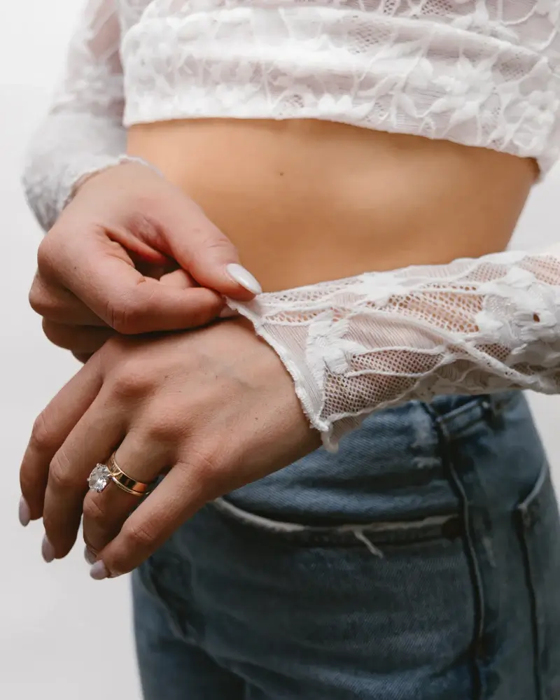 Full Lace Long-Sleeved Halftee