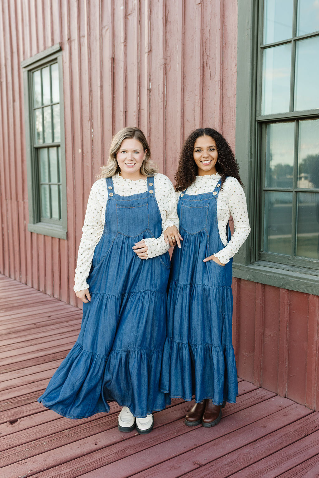 Linnea in Dark Wash