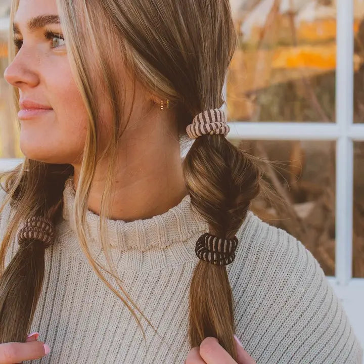 ANDI Fall Ribbed Ponytail