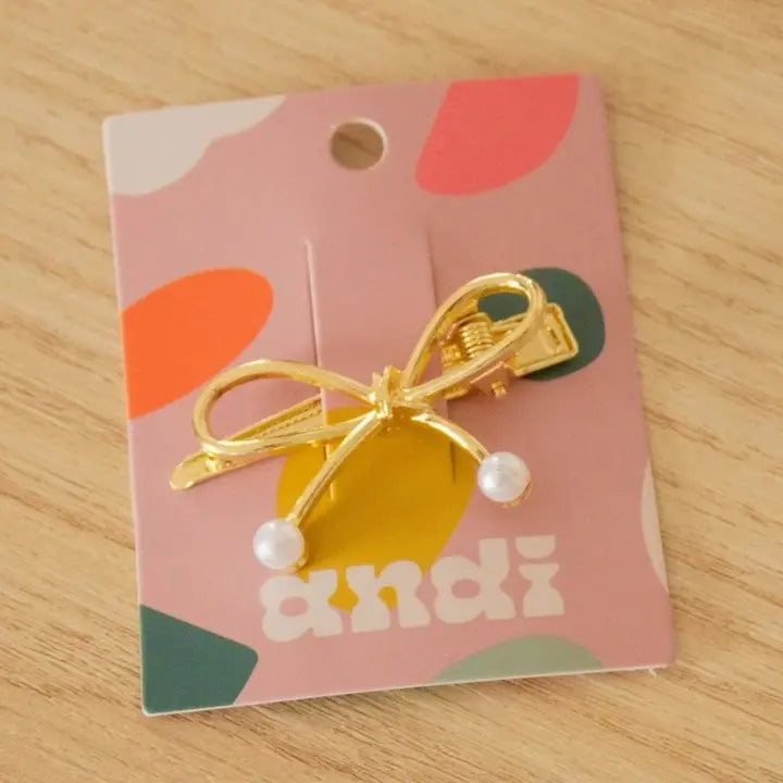 ANDI Amanda Bow Pearl Clip