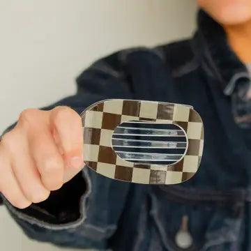 Andi Checkered Circle Flat Claw Clip