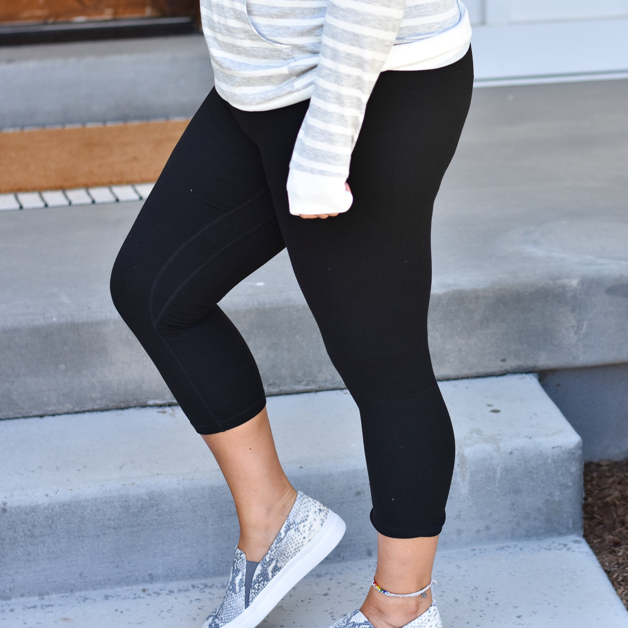 Every Day Capris in Black – Modest Molly